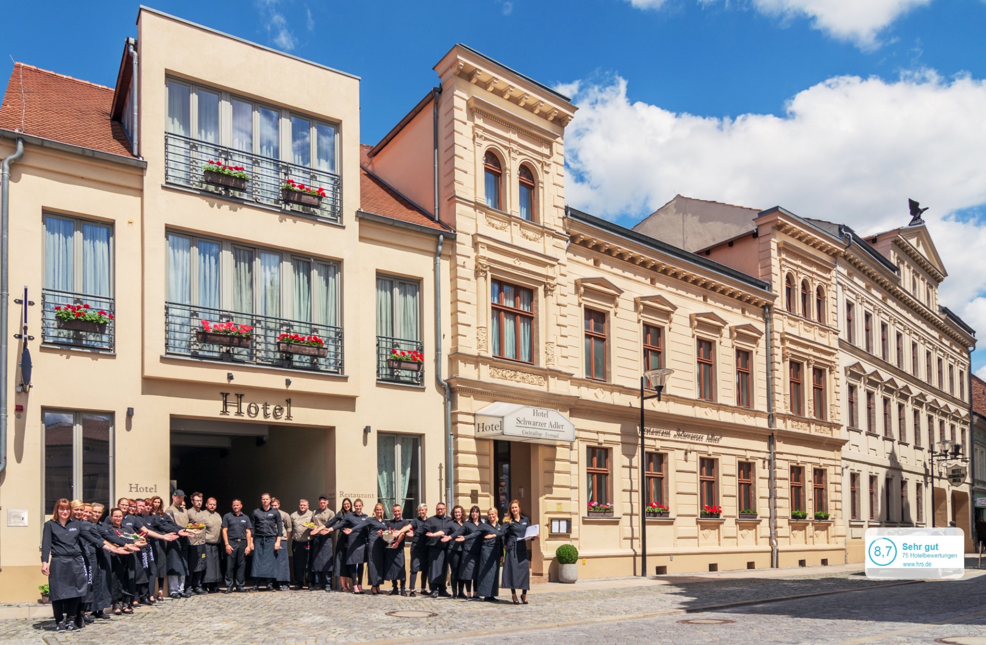 hotelfront bearbeitet 2 1