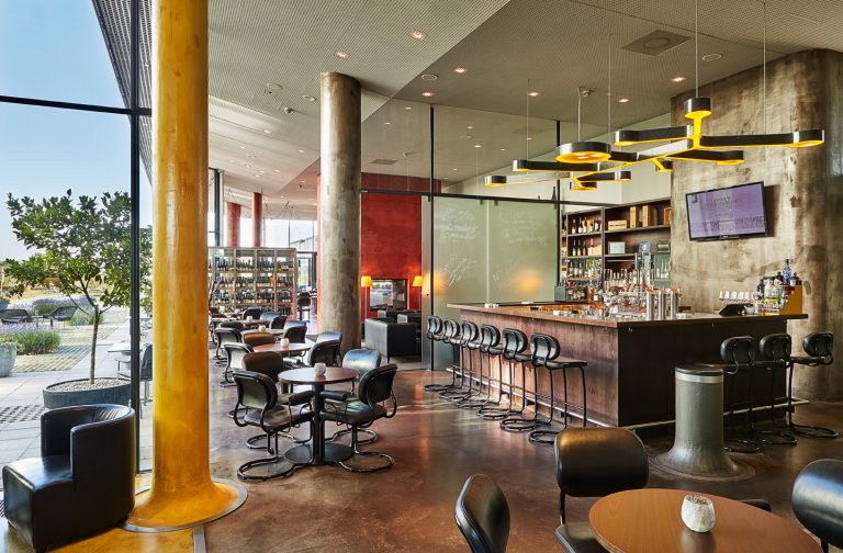 MN LHO Holl Bar 1015 end neu 72dpi 768x504